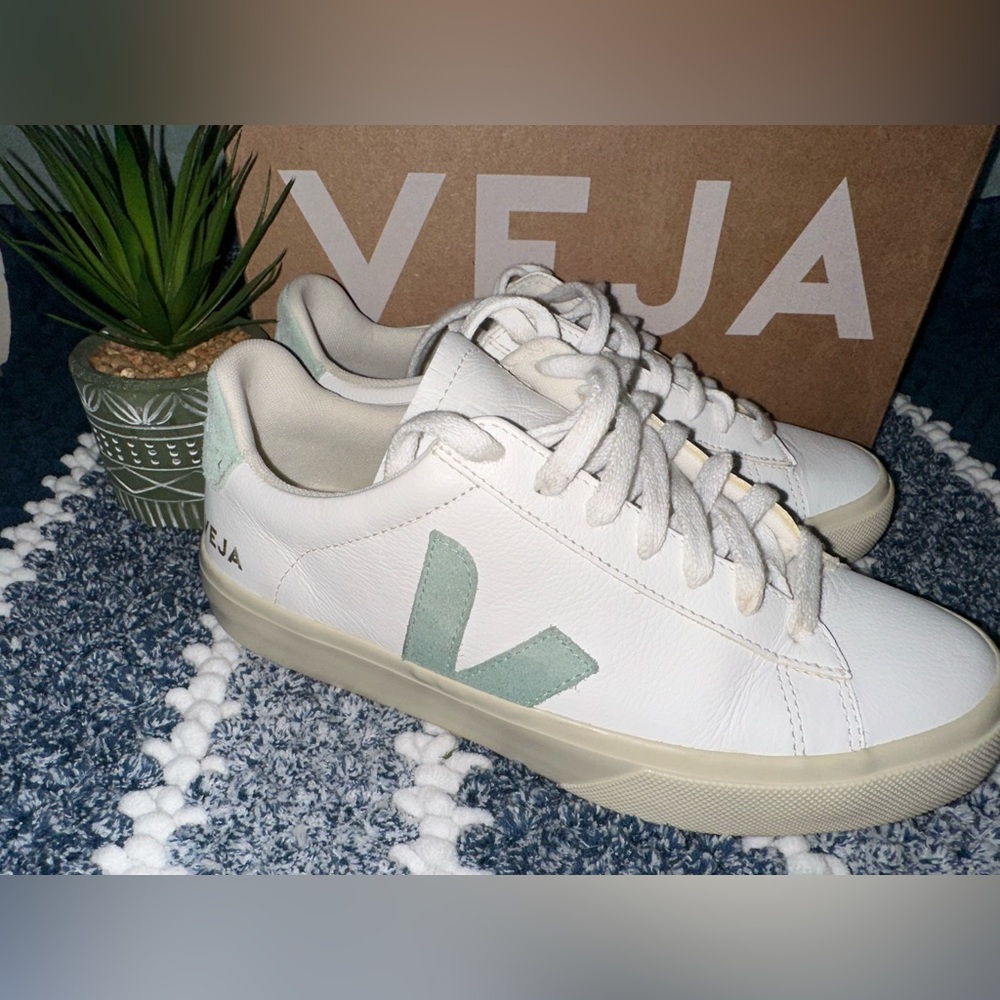 VEJA women’s sneakers White Matcha